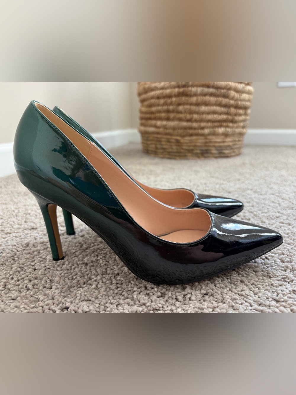 Classic Patent Pointed-Toe High Heels in Deep Green Ombre Black
